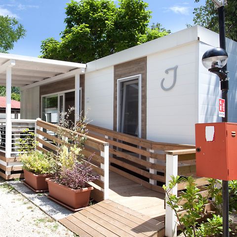 MOBILHOME 4 personnes - SENZA VISTA LAGO 24mq terrazzo/veranda CHIUSO