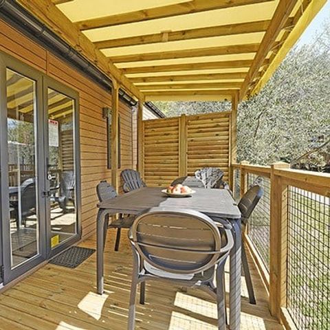 MOBILHOME 6 personnes - Premium | 3 Ch. | 6 Pers. | Terrasse Couverte | 2 SDB | Clim. | TV