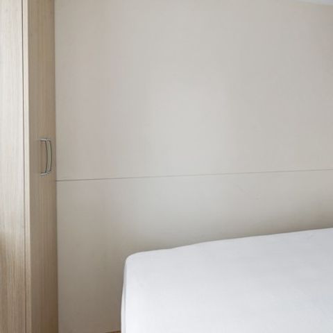 MOBILHOME 4 personnes - Classic | 2 Ch. | 4 Pers. |* Terrasse surélevée* | 1 SDB | Clim