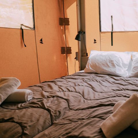 Tente en toile et en bois 5 personnes - Glamping Safari