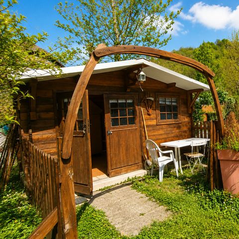 CHALET 2 personnes - Petit Chalet bois dortoir (sans cuisine, ni eau)