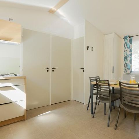 MOBILHOME 5 personnes - Evasion  28.5m² (2 chambres) (- de 8 ans) + TV + Terrasse / Mercredi au Mercredi