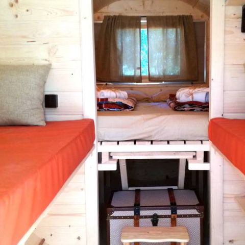 HÉBERGEMENT INSOLITE 4 personnes - BELLA TENT BARRIQUE - Sans sanitaires