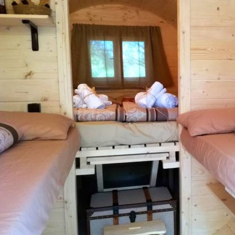 HÉBERGEMENT INSOLITE 4 personnes - BELLA TENT BARRIQUE - Sans sanitaires