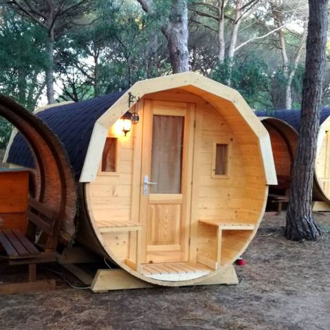 HÉBERGEMENT INSOLITE 4 personnes - BELLA TENT BARRIQUE - Sans sanitaires