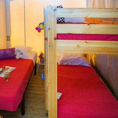 LODGE 5 personnes - Tente Éco-Lodge | 2 Chambres | Capacité 4/5 personnes | Sans Salle de Bain