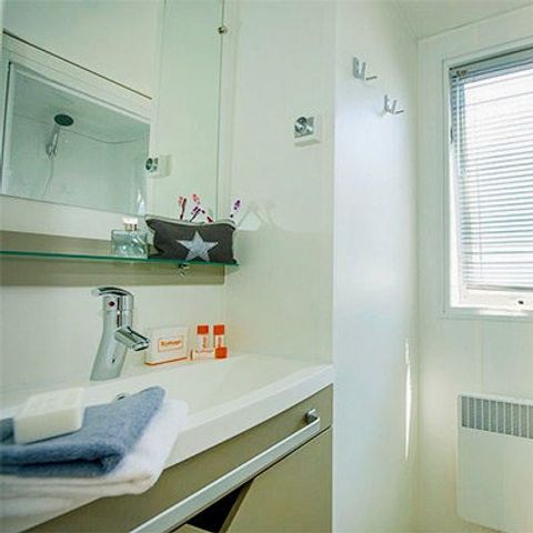 MOBILHOME 6 personnes - Mobil-home | Premium | 3 Ch. | 6 Pers. | Terrasse surélevée | 2 SDB | Clim.
