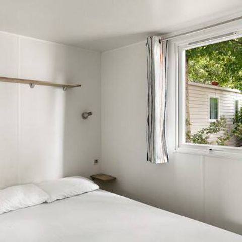 MOBILHOME 4 personnes - Confort | 2 Ch. | 4 Pers. | Terrasse surélevée | 1 SDB