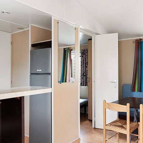 MOBILHOME 4 personnes - Comfort | 2 Ch. | 4 Pers. | Terrasse surélevée | 1 SDB | TV