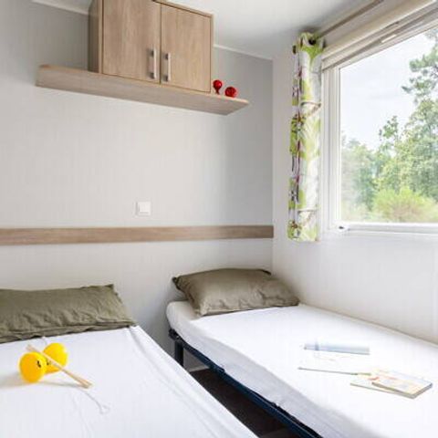 BUNGALOW 6 personnes - Mobil-home | Comfort | 3 Ch. | 6 Pers. | Terrasse surélevée | Clim.