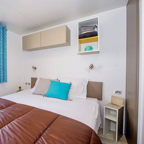 MOBILHOME 8 personnes - Premium | 3 Chambres | Capacité 6-8 personnes | Terrasse semi couverte | 1 Salle de bain | Climatisation