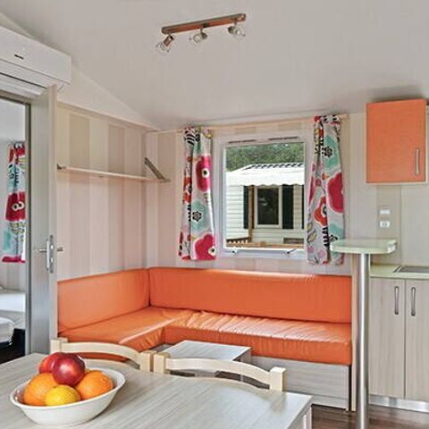 MOBILHOME 6 personnes - Classic | 2 Ch. | 6 Pers. | Terrasse surélevée | 1 SDB | Clim.