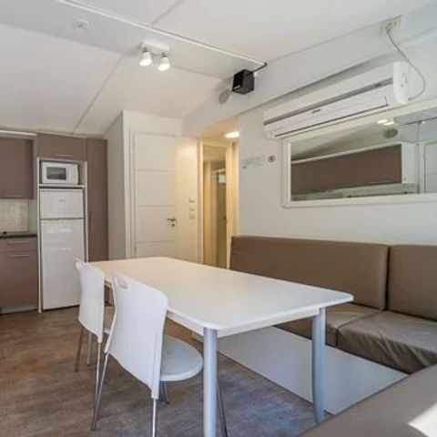 MOBILHOME 6 personnes - Comfort | 3 Ch. | 4/6 Pers. | Terrasse simple | Clim.