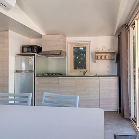 MOBILHOME 4 personnes - Comfort XL | 2 Ch. | 4 Pers. | Terrasse surélevée | Clim.