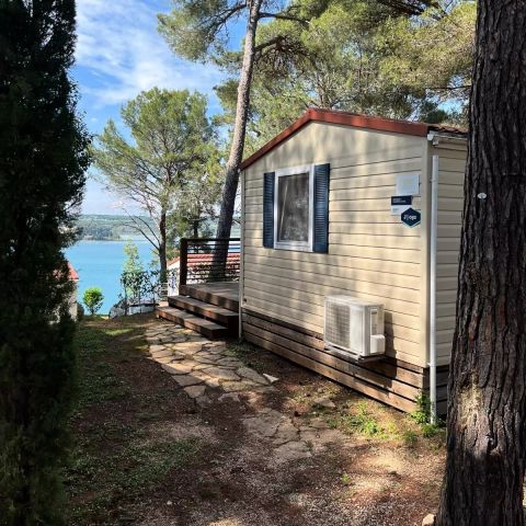 MOBILHOME 4 personnes - Lanterna Tahiti 3 Pièces 4/6 Personnes (4 adultes + 2 enfants) Climatisé + TV