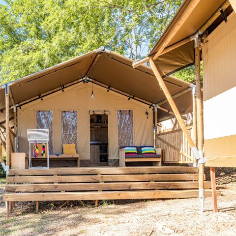Tente en toile et en bois 4 personnes - Bijela Uvala - Tente Safari + sanitaires + air conditionné (6P)