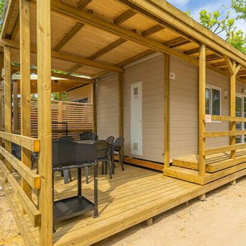 MOBILHOME 5 personnes - Premium | 2 Chambres | Capacité 5 personnes | Terrasse semi couverte | 2 Salles de bain | Climatisation | TV