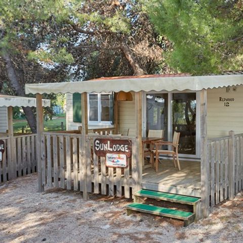 Mobilhome 4 personnes - Mobil-home | Classic XL | 2 Ch. | 4 Pers. | Terrasse surélevée | 2 SDB | Clim. | TV