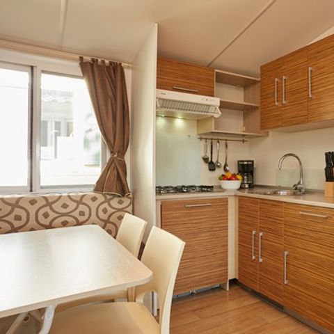 Mobilhome 4 personnes - Mobil-home | Classic XL | 2 Ch. | 4 Pers. | Terrasse surélevée | 2 SDB | Clim. | TV
