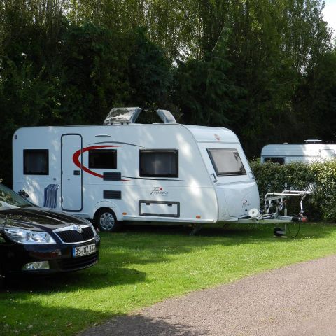 Emplacement - Forfait emplacement : voiture + tente/caravane ou camping-car
