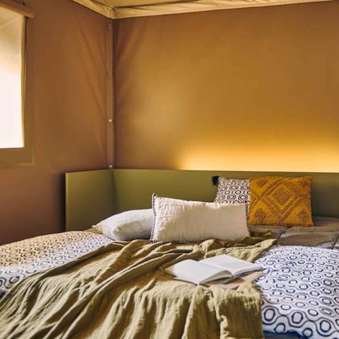 Tente en toile et en bois 4 personnes - Jungle Lodge 2ch - SDB