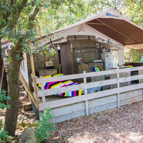 Tente en toile et en bois 5 personnes - Polari - Tente Safari + sanitaires + climatisation (5P)
