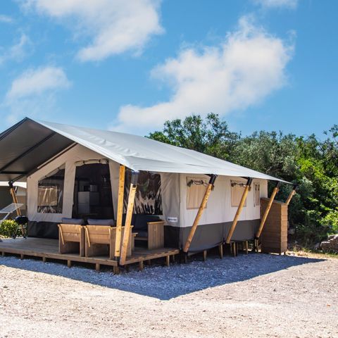 Tente en toile et en bois 5 personnes - Polari - Tente Safari + sanitaires + climatisation (6P)