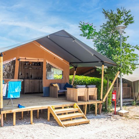 Tente en toile et en bois 4 personnes - Polari - Tente Safari + sanitaires + climatisation (4P)
