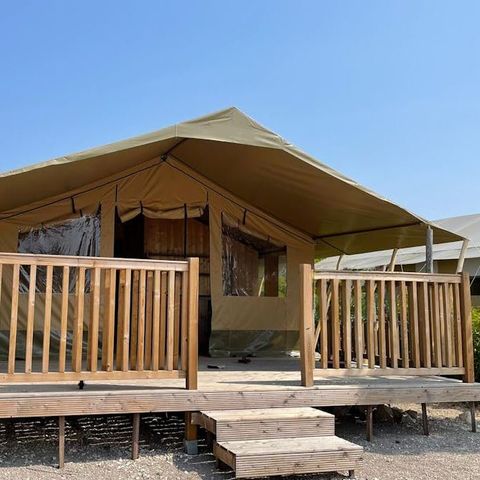 Tente en toile et en bois 5 personnes - Tente safari Sorella + sanitaires + climatisation (6P)