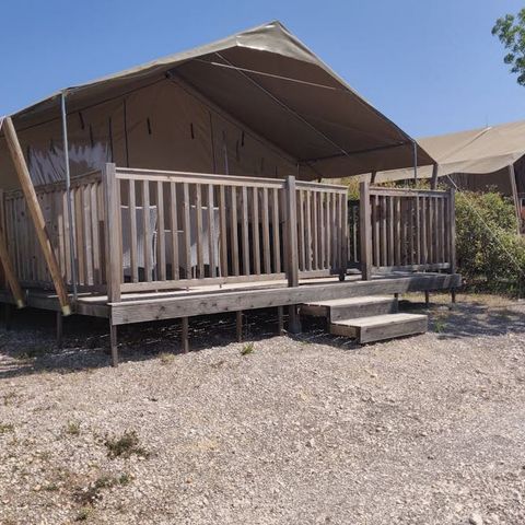 Tente en toile et en bois 5 personnes - Tente safari Sorella + sanitaires + climatisation (6P)