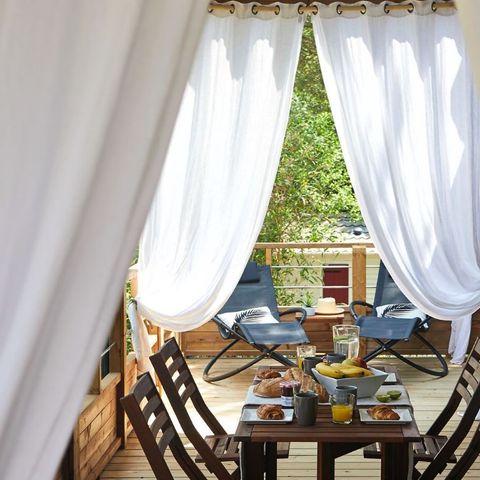 BUNGALOW 4 personnes - Lodge sur pilotis - Kabane 2/4 sdb