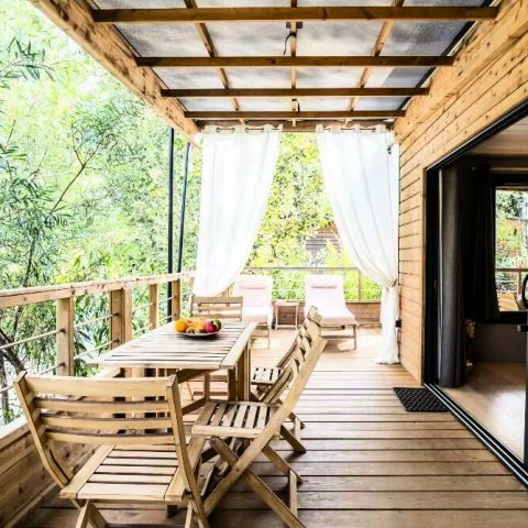 Tente en toile et en bois 5 personnes - Lodge Kabane sur Pilotis 3 Pièces 5 Personnes Climatisé + TV