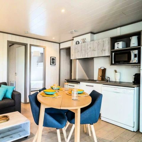 Tente en toile et en bois 5 personnes - Lodge Kabane sur Pilotis 3 Pièces 5 Personnes Climatisé + TV