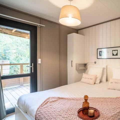 Tente en toile et en bois 5 personnes - Lodge Kabane sur Pilotis 3 Pièces 5 Personnes Climatisé + TV