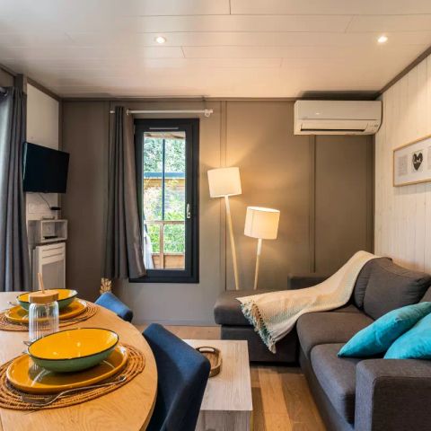 Tente en toile et en bois 5 personnes - Lodge Kabane sur Pilotis 3 Pièces 5 Personnes Climatisé + TV
