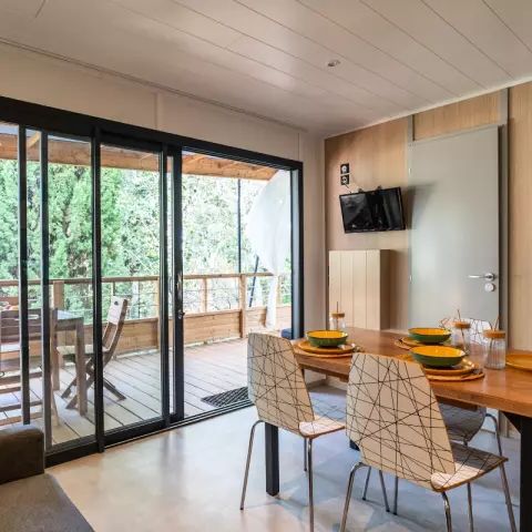 BUNGALOW 6 personnes - Kabane XXL sur Pilotis 4 Pièces 6 Personnes Climatisé + TV