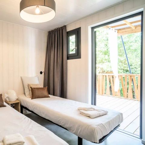 Tente en toile et en bois 4 personnes - Lodge Kabane sur Pilotis 3 Pièces 4 Personnes Climatisé + TV