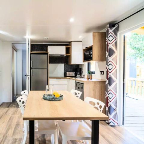 MOBILHOME 4 personnes - Konfort 3 Pièces 4 Personnes Climatisé + TV