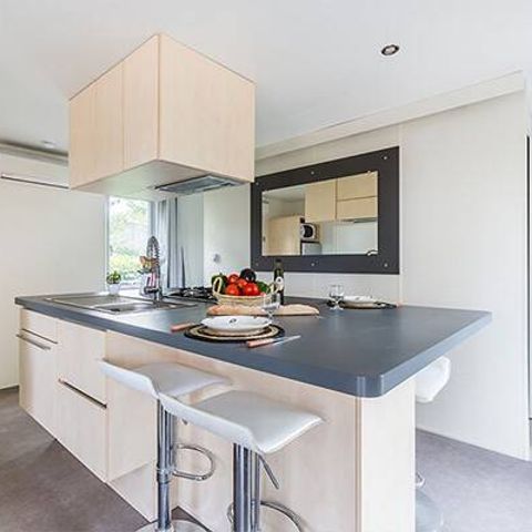 MOBILHOME 8 personnes - Premium Exclusive | 3 Ch. | 6/8 Pers. | Terrasse surélevée | 2 SDB | Clim. | TV