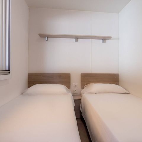 MOBILHOME 8 personnes - Mobil-home | Classic | 3 Ch. | 6/8 Pers. | Terrasse surélevée non couverte | 2 SDB | Clim.