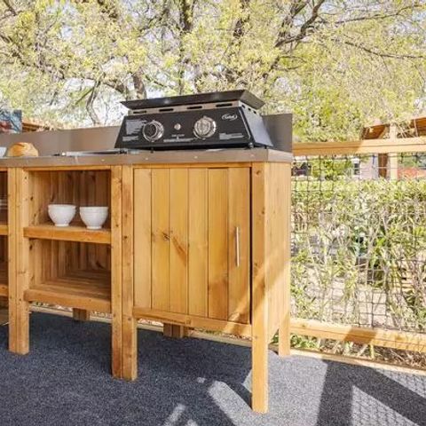 MOBILHOME 8 personnes - Comfort | 4 Ch. | 6/8 Pers. | Terrasse surélevée | Outdoor kitchen | 2 SDB | Clim.