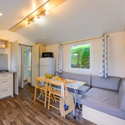 MOBILHOME 4 personnes - D/ LOISIR CONFORT 2 ch. 4 pers. - 25m2 - terrasse parasol 4 pers.