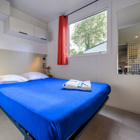 MOBILHOME 5 personnes - D/ COTTAGE CONFORT 2 ch. 4/5 pers. - 30m2 - terrasse couverte