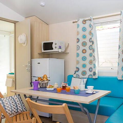 MOBILHOME 6 personnes - Classic | 2 Ch. | 4/6 Pers. | Terrasse Simple | 1 SDB | TV