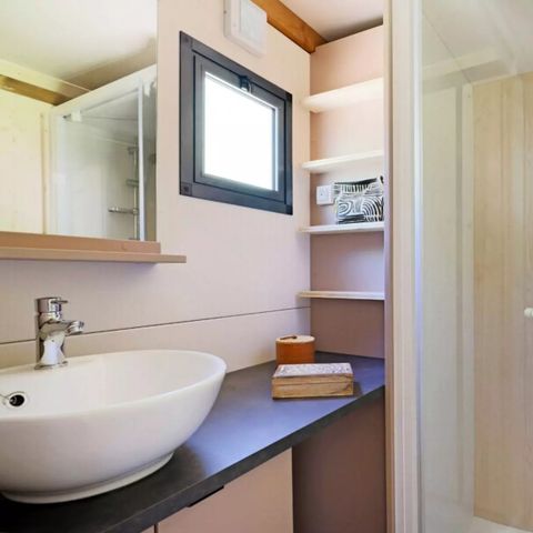 CHALET 4 personnes - Prestige 2 chambres 5 personnes, Terrasse couverte, TV, LV, CLIM, 25m² (2025)