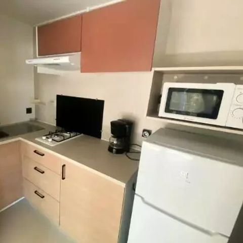 MOBILHOME 2 personnes - Premium 2 Pièces 2 Personnes Climatisé + TV