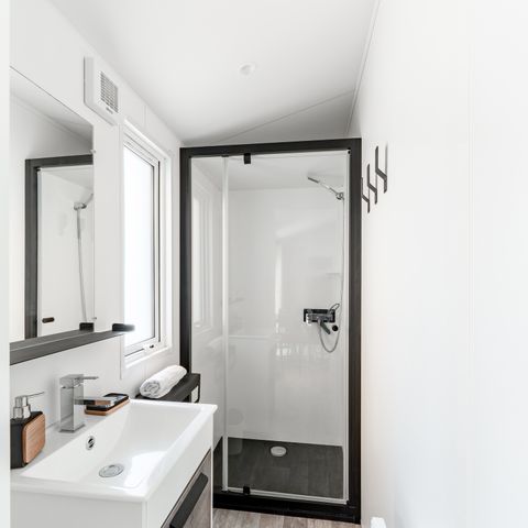 MOBILHOME 6 personnes - Mobil-home Premium 33m² (3 chambres) + Lave Vaisselle + Lit 160 + Terrasse semi-couverte 15m²