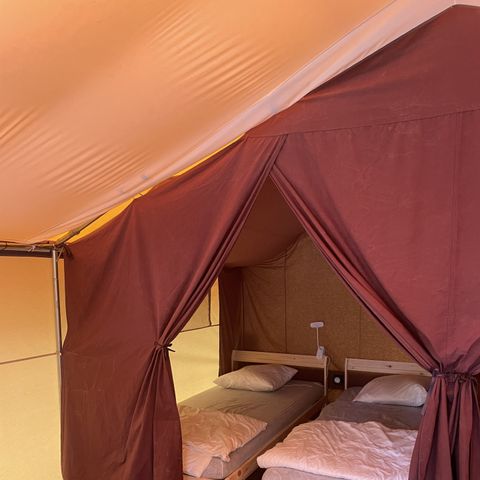 TENTE TOILE ET BOIS 4 personnes - plancher bois, 2 chambres, cuisine équipée, terrasse
