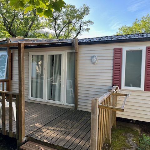 MOBILHOME 5 personnes - Mobil home Standard 32 m² 2 chambres + terrasse 12m² semi-couverte (9m²) 4/5 pers