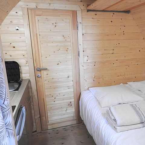 HÉBERGEMENT INSOLITE 2 personnes - POD + JACUZZI PRIVATIF - 1 Chambre 